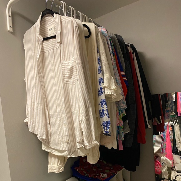 Welcome to my closet! - Picture 5 of 5